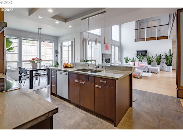 3516 Ne IONE St, Camas, WA 98607