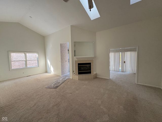 1634 Foxmere Way, Greenwood, IN 46142