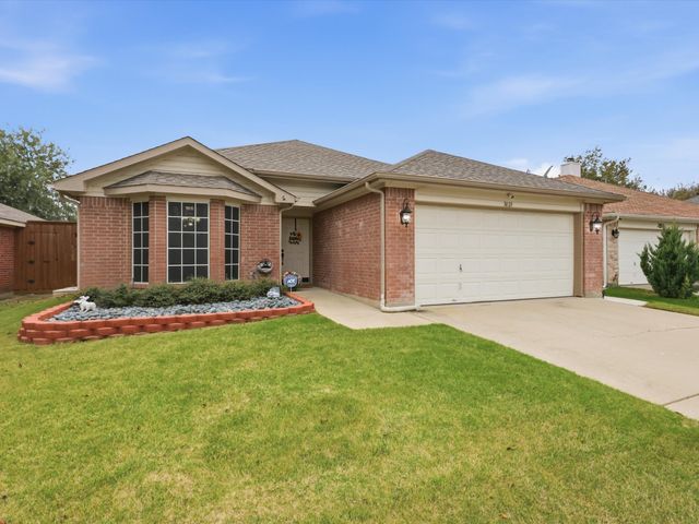 3023 Bosswood Court, Grand Prairie, TX 75052