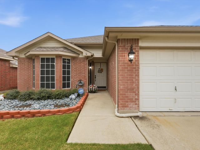 3023 Bosswood Court, Grand Prairie, TX 75052