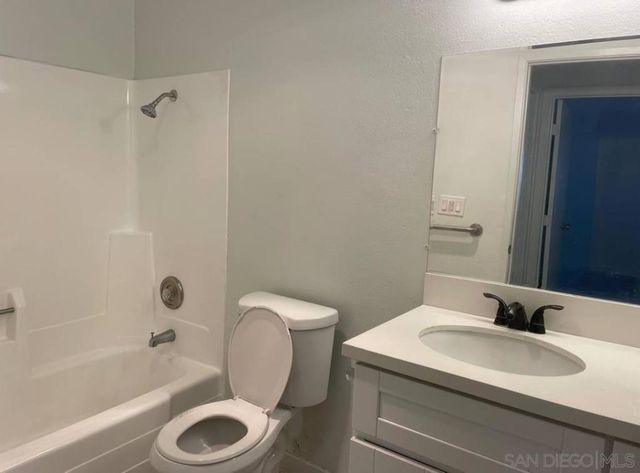 702 R Ave, National City, CA 91950