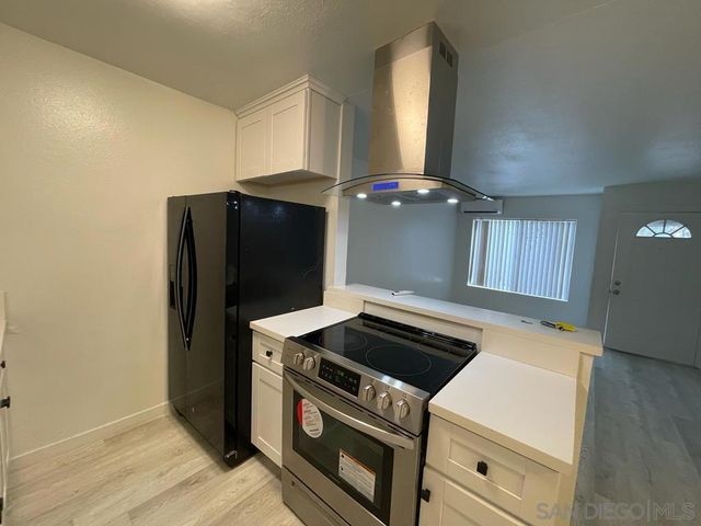 702 R Ave, National City, CA 91950