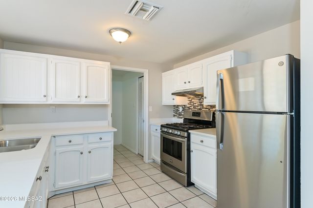 2550 W Vereda Amarillo, Tucson, AZ 85746