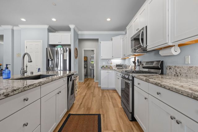 878 Coggins Street, Redding, CA 96003