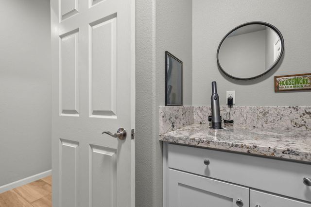 878 Coggins Street, Redding, CA 96003