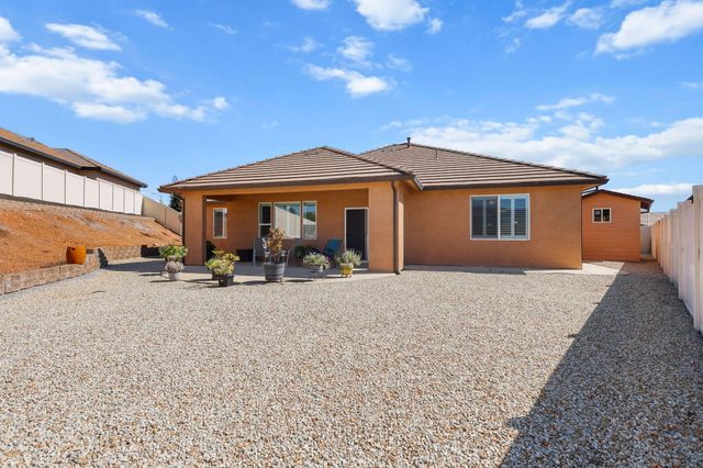 878 Coggins Street, Redding, CA 96003