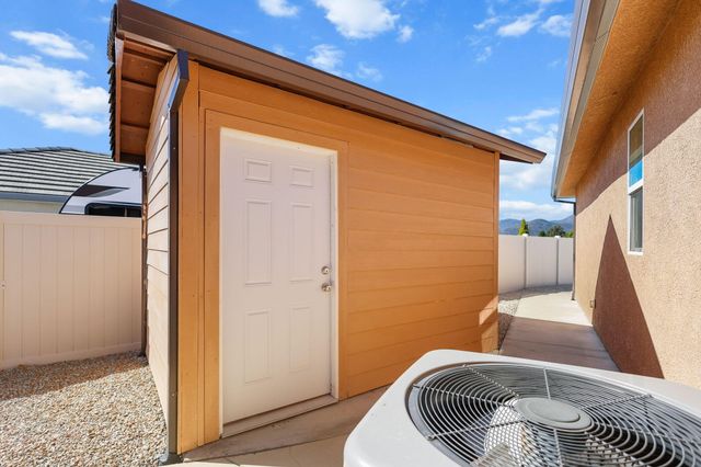 878 Coggins Street, Redding, CA 96003