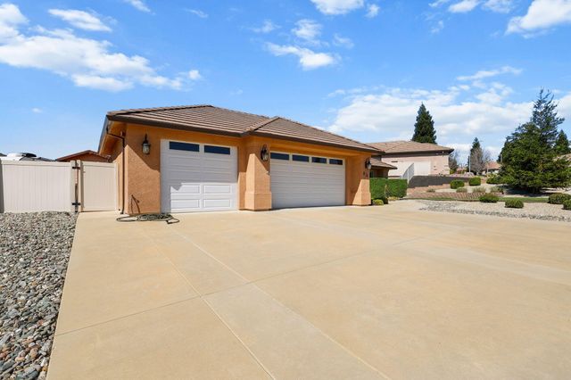 878 Coggins Street, Redding, CA 96003