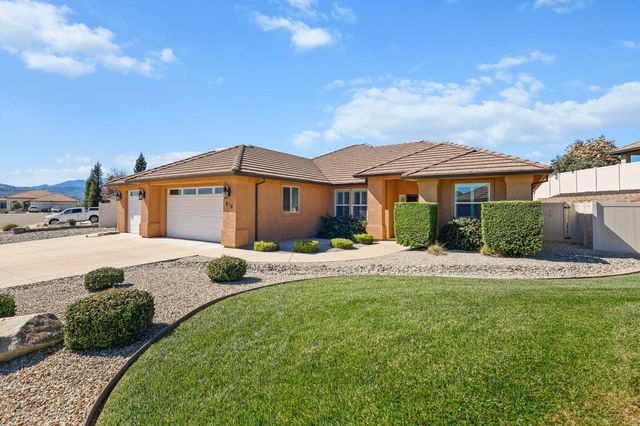 878 Coggins Street, Redding, CA 96003