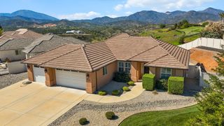 878 Coggins Street, Redding, CA 96003