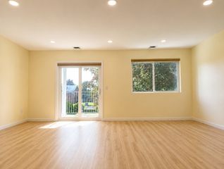 25 Bayberry Dr 3, Sharon, MA 02067