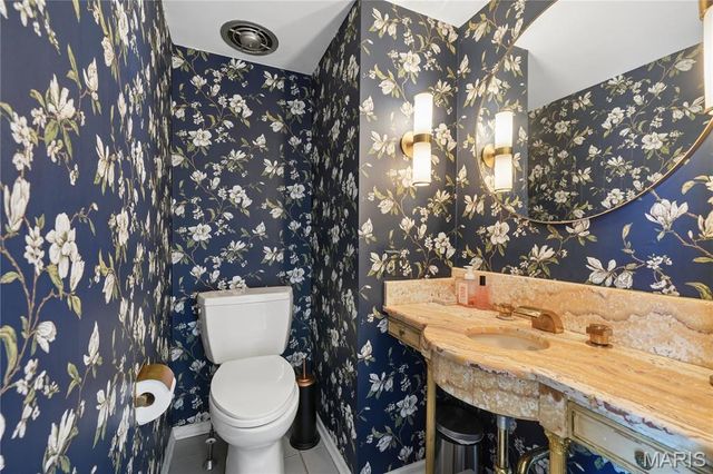 62 Briarcliff, St Louis, MO 63124