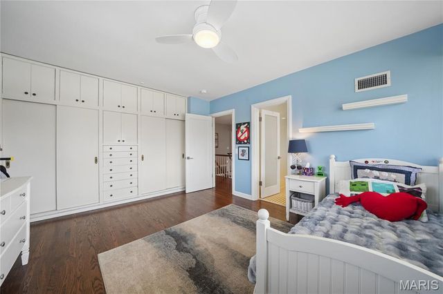 62 Briarcliff, St Louis, MO 63124