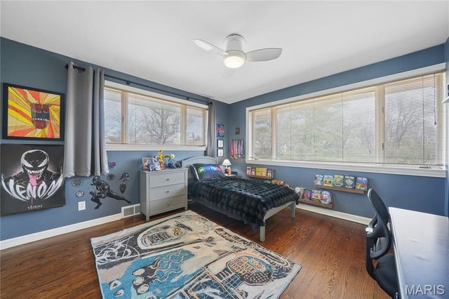 62 Briarcliff, St Louis, MO 63124