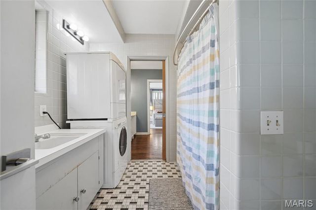 62 Briarcliff, St Louis, MO 63124