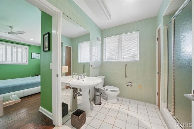 62 Briarcliff, St Louis, MO 63124