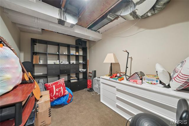 62 Briarcliff, St Louis, MO 63124