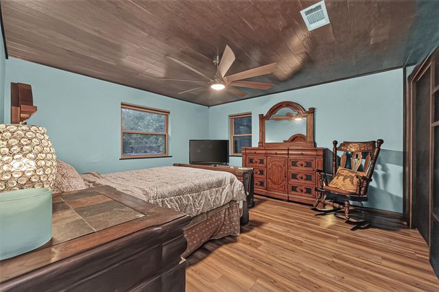 18614 Mink Lake Drive, Magnolia, TX 77355
