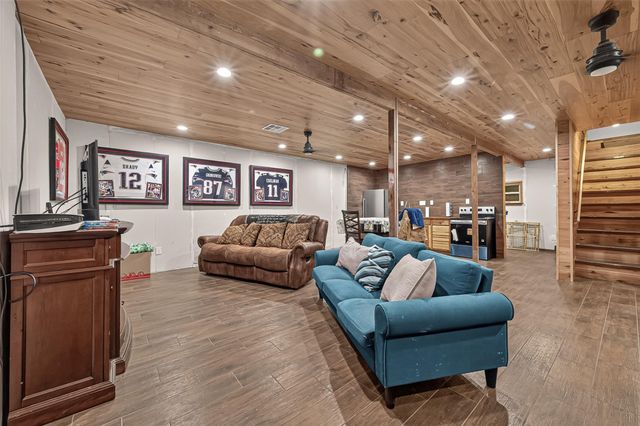 18614 Mink Lake Drive, Magnolia, TX 77355