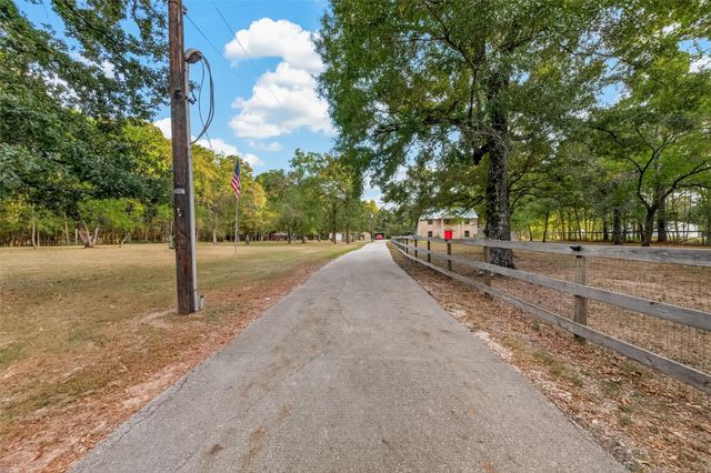 18614 Mink Lake Drive, Magnolia, TX 77355