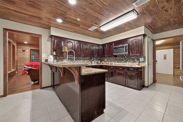 18614 Mink Lake Drive, Magnolia, TX 77355