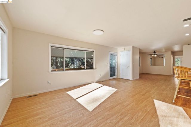 13904 Tuolumne Rd, Sonora, CA 95370