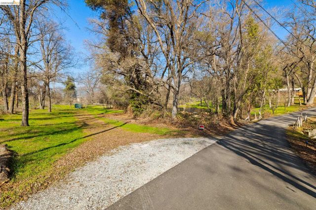 13904 Tuolumne Rd, Sonora, CA 95370