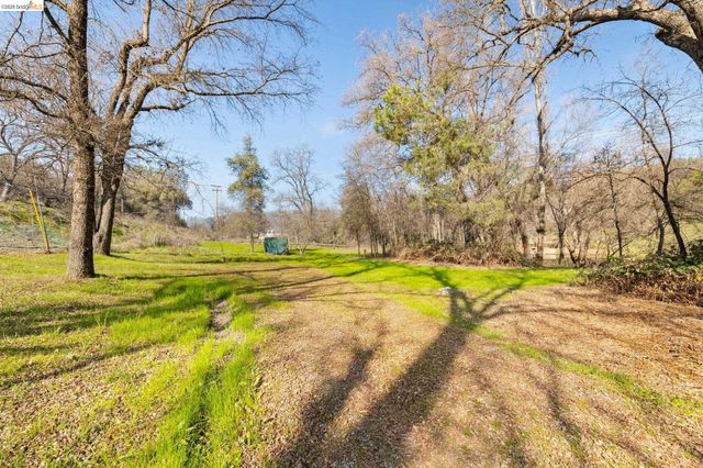 13904 Tuolumne Rd, Sonora, CA 95370