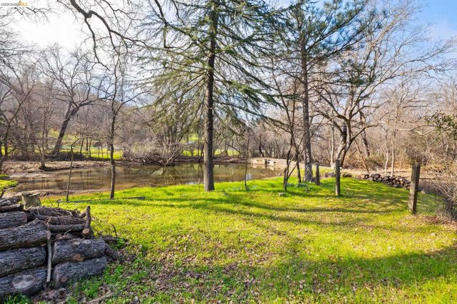 13904 Tuolumne Rd, Sonora, CA 95370