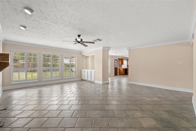 2104 Bay Hill Drive, League City, TX 77573