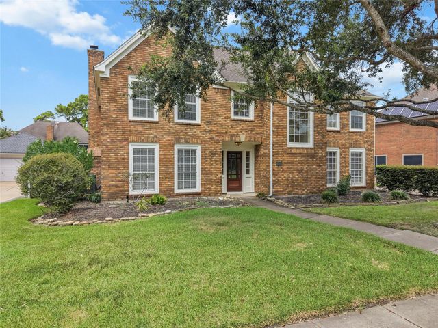 2104 Bay Hill Drive, League City, TX 77573