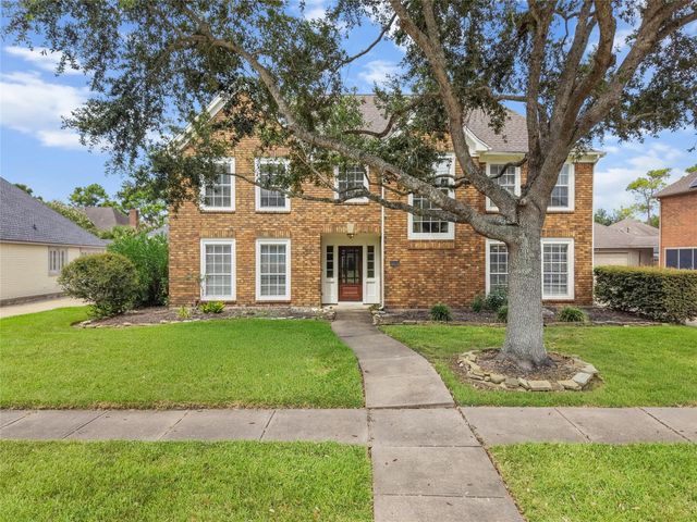 2104 Bay Hill Drive, League City, TX 77573