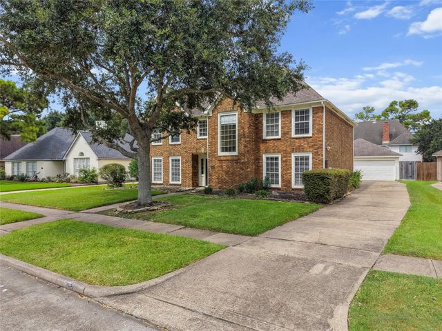2104 Bay Hill Drive, League City, TX 77573