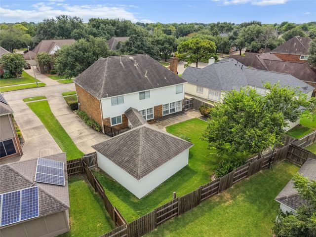 2104 Bay Hill Drive, League City, TX 77573