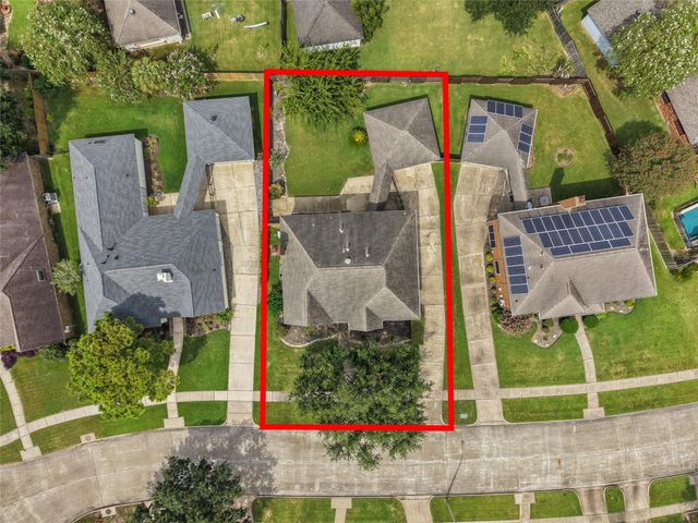 2104 Bay Hill Drive, League City, TX 77573
