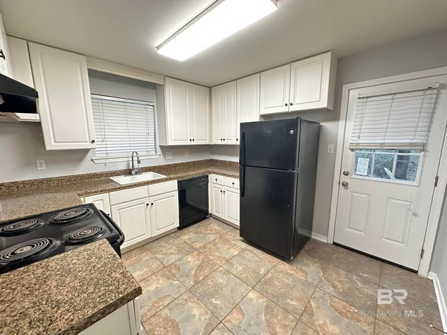 60 Summer Oaks Drive, Daphne, AL 36526