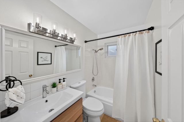 559 Yurok Circle, San Jose, CA 95123