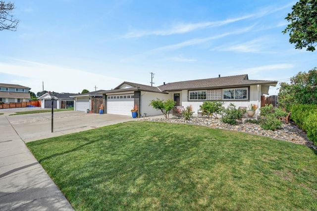 559 Yurok Circle, San Jose, CA 95123