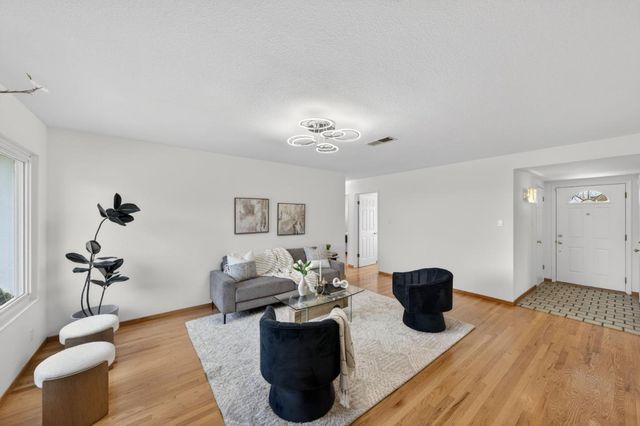 559 Yurok Circle, San Jose, CA 95123