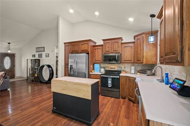 35 Nantwich Circle, Bella Vista, AR 72714