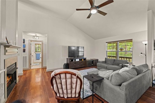 35 Nantwich Circle, Bella Vista, AR 72714