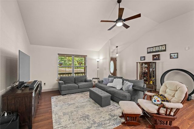 35 Nantwich Circle, Bella Vista, AR 72714