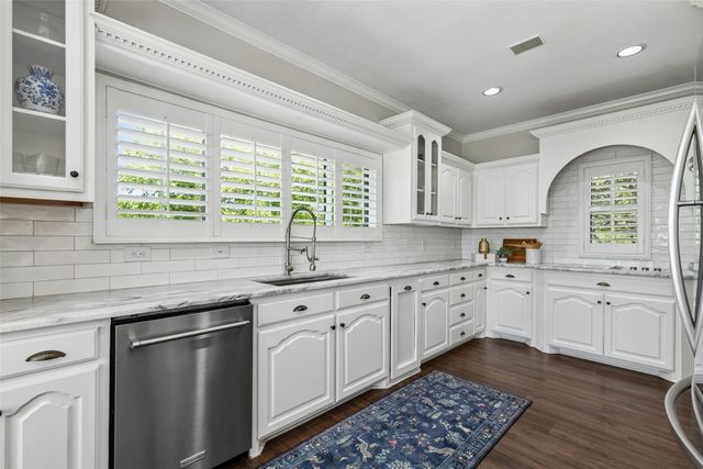 221 Carriage Hill Lane, Heath, TX 75032