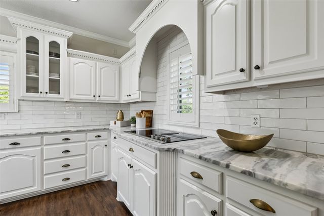221 Carriage Hill Lane, Heath, TX 75032