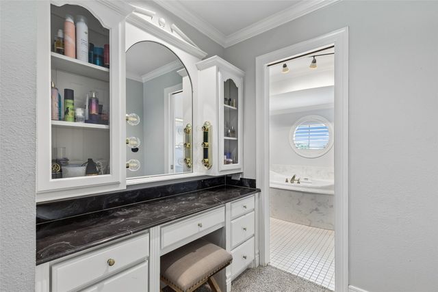 221 Carriage Hill Lane, Heath, TX 75032