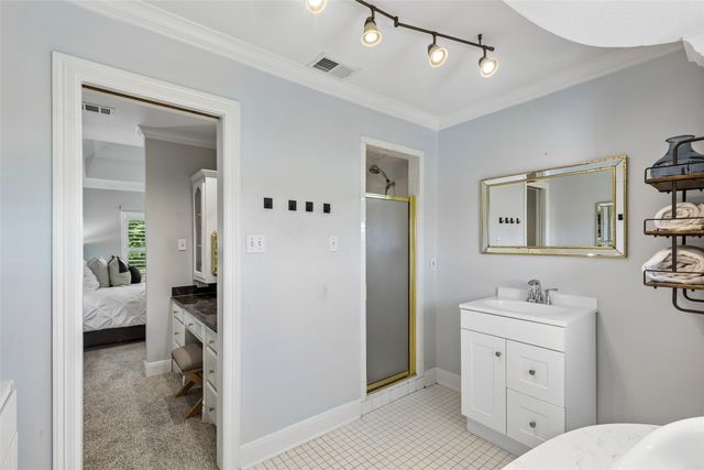 221 Carriage Hill Lane, Heath, TX 75032