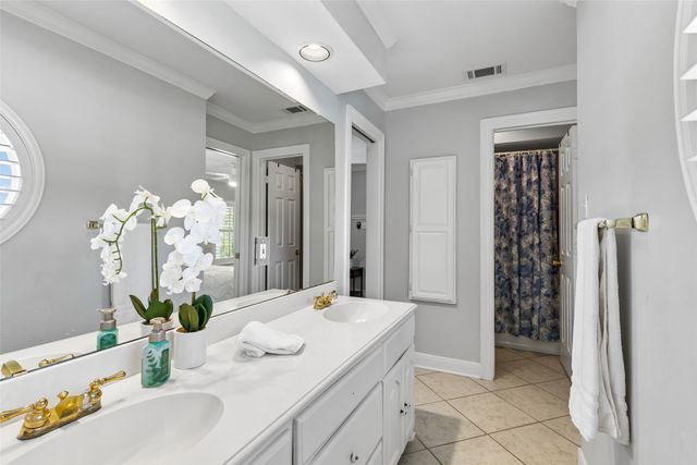 221 Carriage Hill Lane, Heath, TX 75032