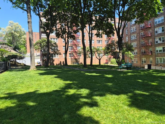 333 Bronx River Road 619, Yonkers, NY 10704