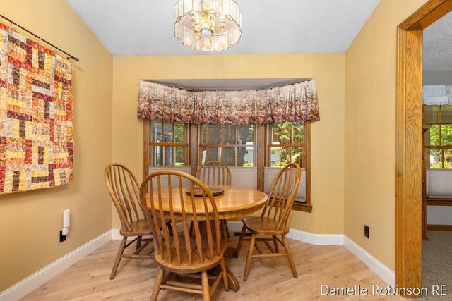 4260 Niles Avenue, Holland, MI 49424