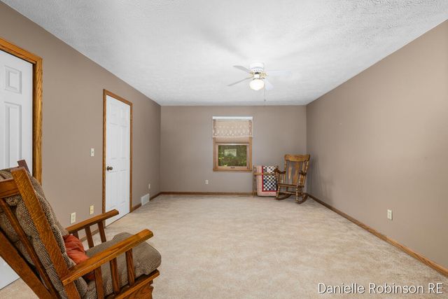4260 Niles Avenue, Holland, MI 49424